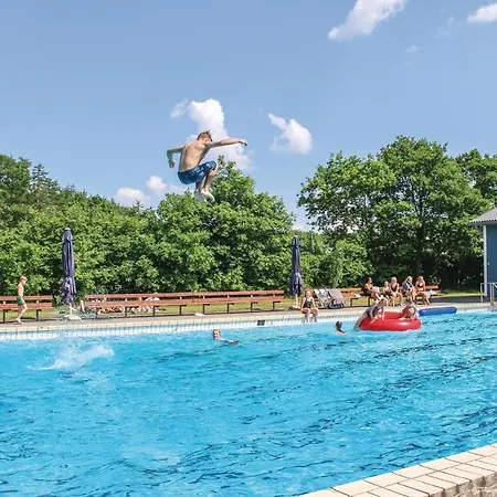 Apartamento Cozy In With Outdoor Swimming Pool Logumkloster